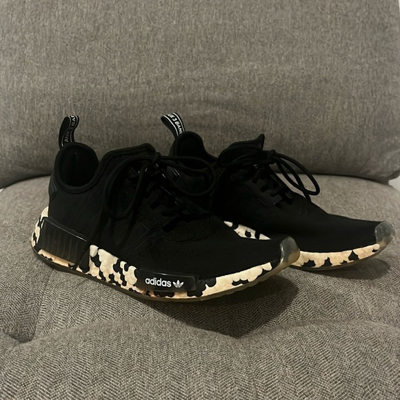 Adidas NMD R1 - Picture 1 of 2